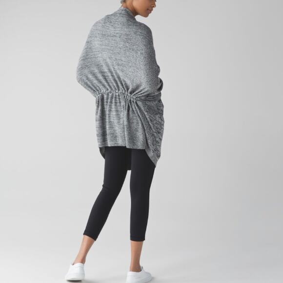 Lululemon Breeze Easy Wrap - Picture 10 of 14